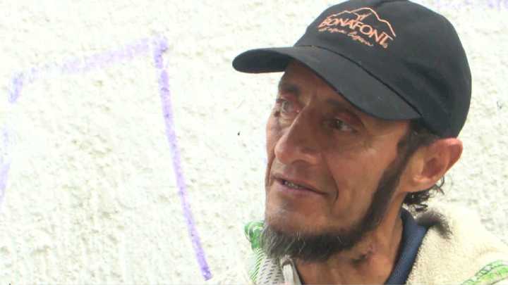 "Aquí me Siento Más a Gusto": Luis Sandoval, Hombre de Guadalajara que Hizo de la Calle su Hogar