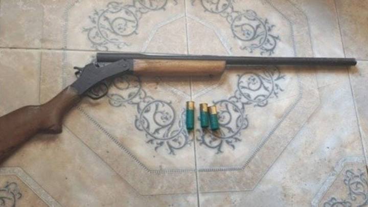 Entró a robar en una vivienda en Pérez y lo mataron de un escopetazo