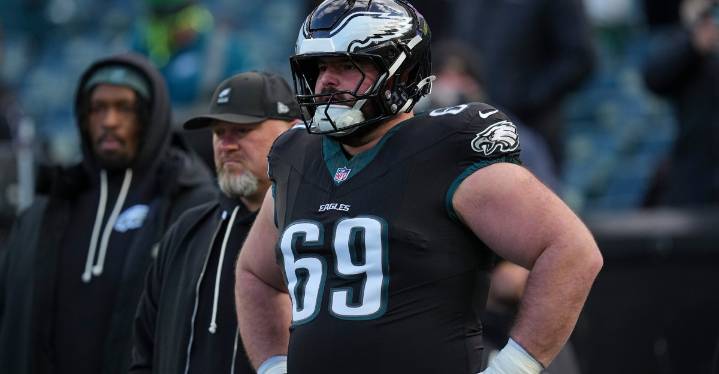 Eagles Injury Report: Landon Dickerson rests