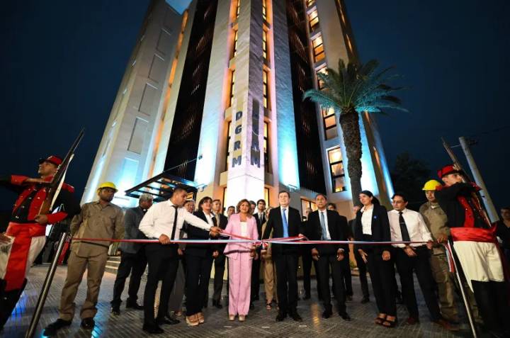 Gerardo Zamora y la intendente inauguraron el nuevo edificio de la Dirección de Rentas Municipal