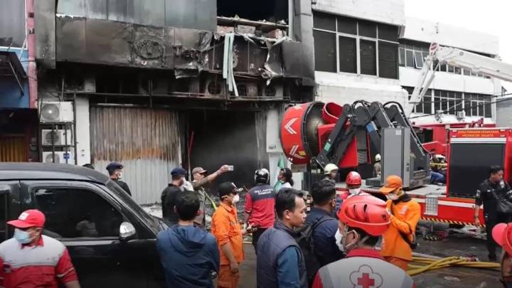 Indonesia investiga el incendio de un edificio en Yakarta que ha dejado 22 muertos