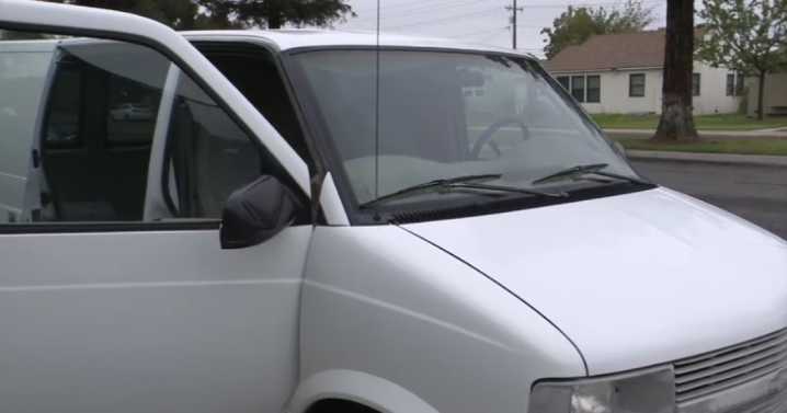 Bakersfield donates van to help control feral cat population through spay and neuter program