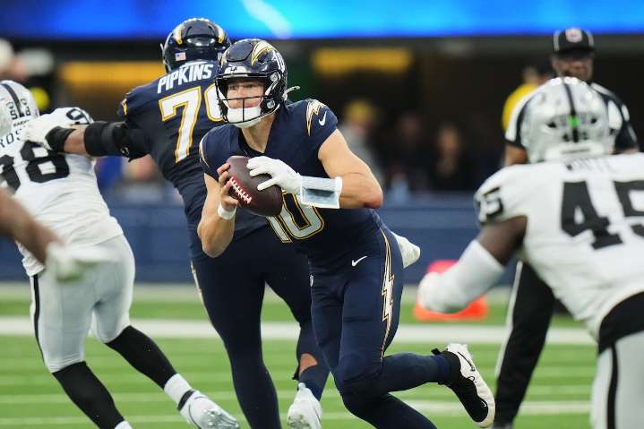 Justin Herbert injury: Chargers coach provides latest on QB’s hand