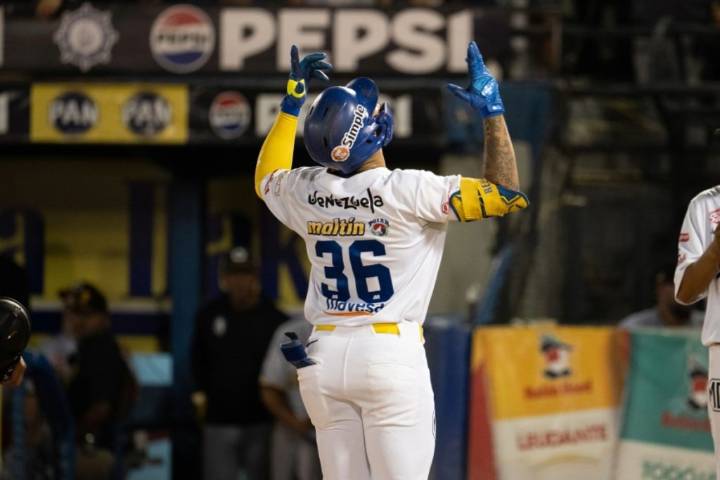 Carlos Rodríguez remolcó seis carreras y Magallanes ganó Serie Particular a...