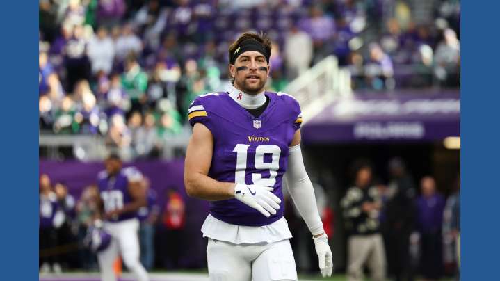 Steelers cut veteran corner Darius Slay and sign wide receiver Adam Thielen to practice squad