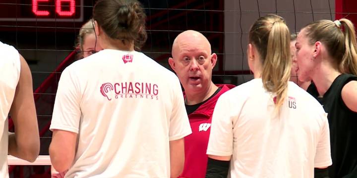 ‘The expectation is to win’: Wisconsin volleyball continues to prove its winning culture heading into Sweet 16