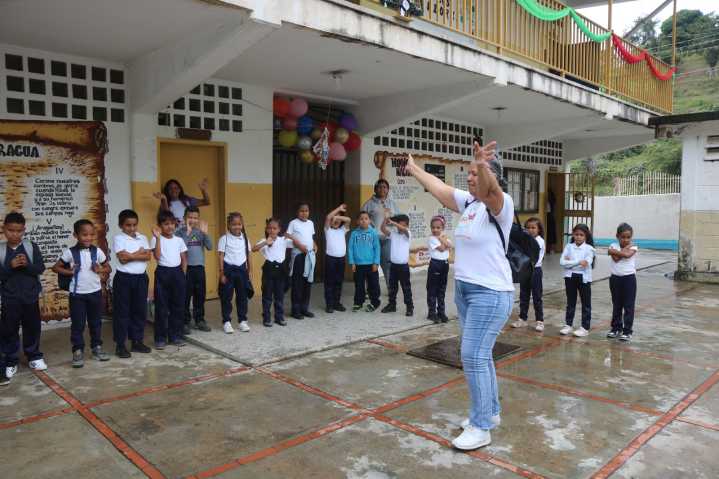Festival de Fabuladores llenó de magia y cuentos a los niños de Revenga