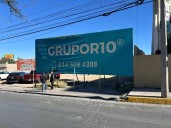 -Entre escoltas y el Santos millonario