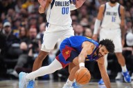 Murray se lesiona el tobillo derecho en derrota de los Nuggets por 131-121 ante Mavericks – Chicago Tribune