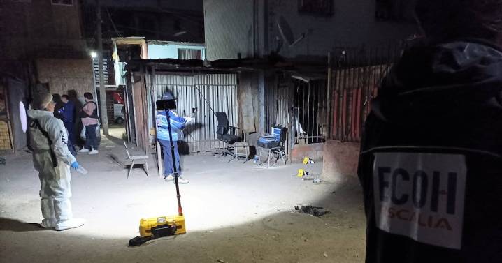 A prisión preventiva mujer acusada de doble homicidio en Quilicura: menor de edad quedó tetrapléjico tras balacera