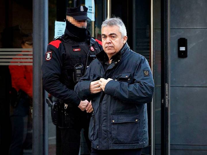 La telaraña que enreda a Sánchez