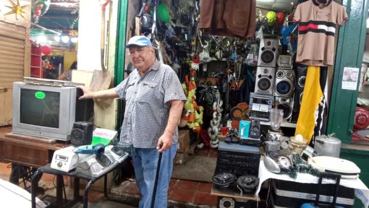 “Ganga” de artículos de segunda que lucen como nuevos