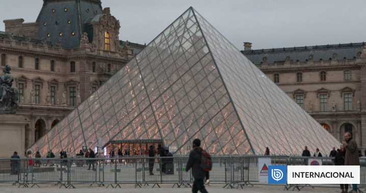 Más problemas para el Louvre: cerca de 400 obras y documentos históricos dañados por "agua sucia"