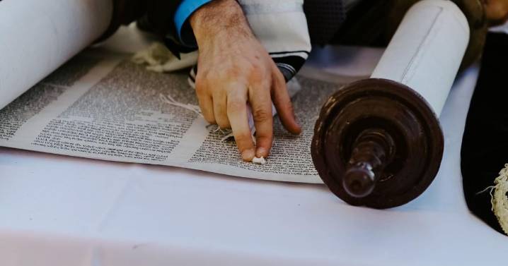 Jewish day schools see enrollment increases