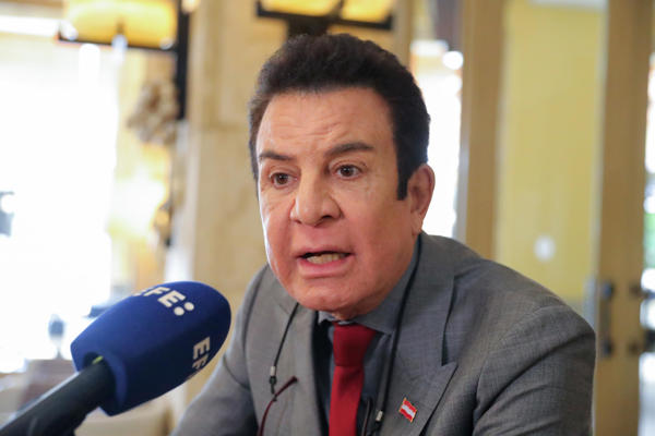 Casi una semana después de las elecciones, Honduras no tiene aún...