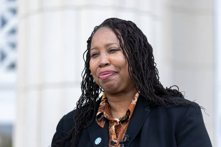 In a tense meeting, Portland school board approves $61 million contract for Texas firm