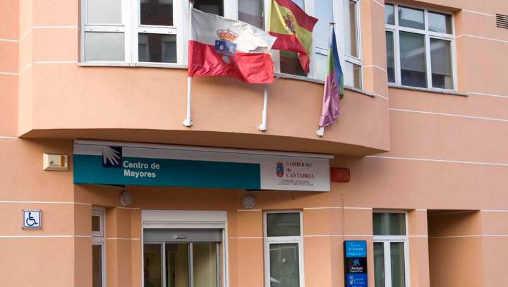 El Centro Social de Mayores homenajea a 19 socios que han cumplido 85 años