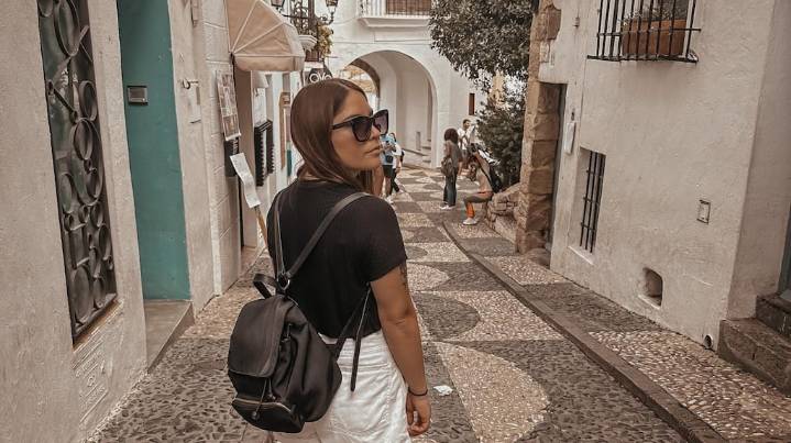 Madre de un nene y fanática de los viajes: quién era la argentina que fue asesinada por su pareja en España