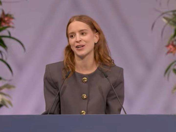 Hija de MCM tras aceptar Nobel de su madre: “Muy pronto volverá al país”