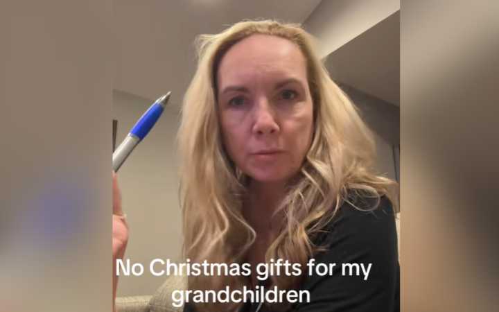 Woman Doesn’t Buy Grandkids Christmas Gifts—But Not For Reason You Think