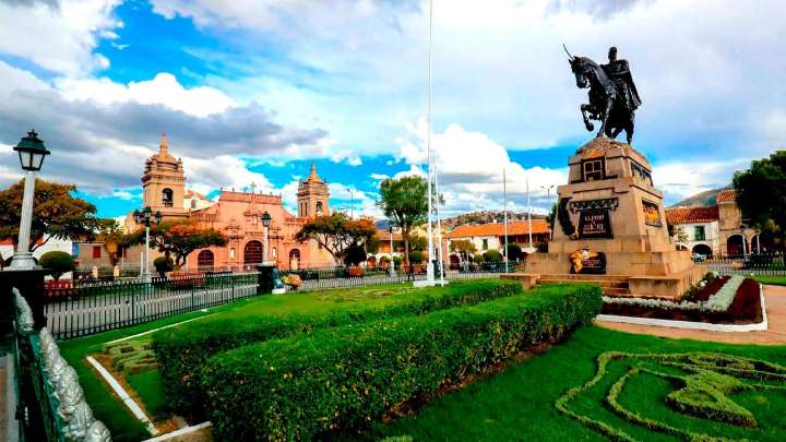 ¿Qué tipo de defensa necesita Ayacucho?