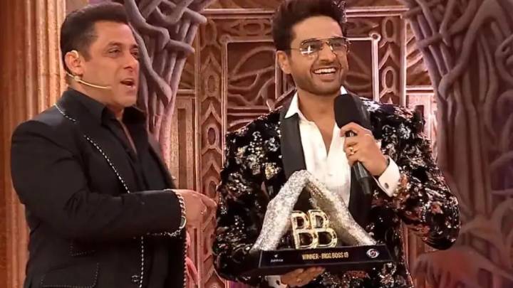 Bigg Boss 19 finale: Gaurav Khanna lifts the trophy, Farhana Bhatt says ‘he didn’t deserve it’
