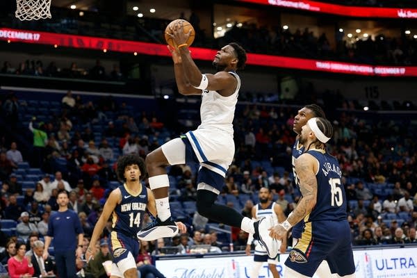Anthony Edwards’ late layup forces OT, as Timberwolves edge Pelicans 149