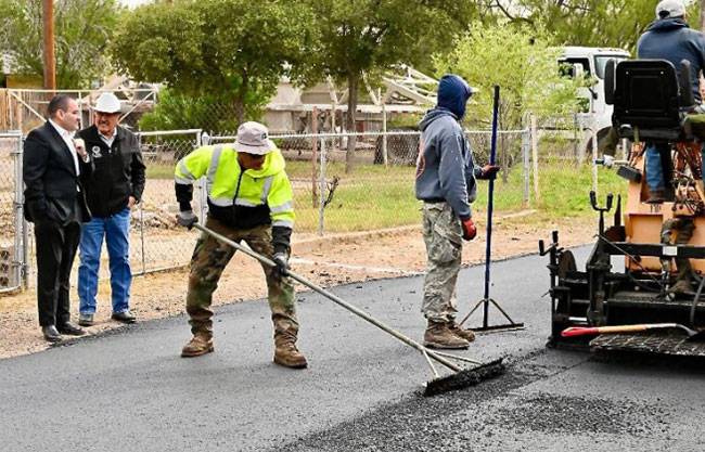 Terminan de pavimentar calle Jalisco en Loma Bonita