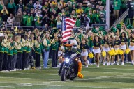 Oregon in position to host College Football Playoff 1st round game against a Group of Five champion