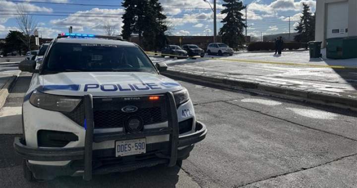 Man critically injured after daytime shooting in Mississauga