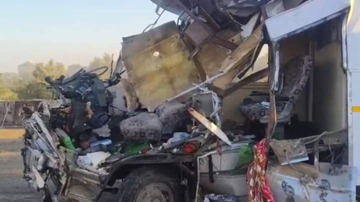 Four bomb squad constables killed in head-on collision with truck in MP