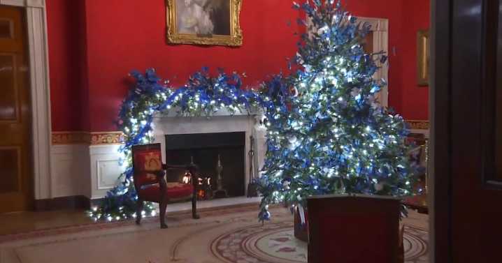 White House holiday decorations ready for public tours