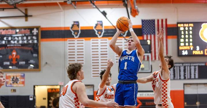 Henry Schlickman beats buzzer twice, goes for 23 points to pace Wheaton North to win over St. Charles East