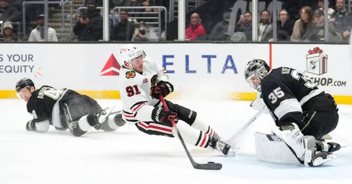 Connor Bedard scores for 3rd straight game, Blackhawks hold off Kings 2