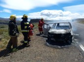 Incendio de un vehículo obligó a cortar la Ruta 242 cerca de la Aduana Pino Hachado