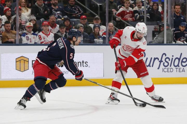 Deadspin | Blue Jackets force OT late, top Red Wings in shootout