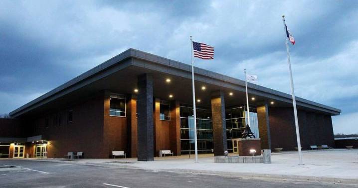 Closing schools ‘necessary’ as C.R. district aims to reduce budget by more than $10M