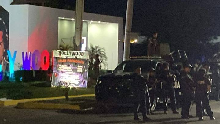 Aseguran a dos civiles armados tras incendio provocado en hotel de la salida norte de Culiacán