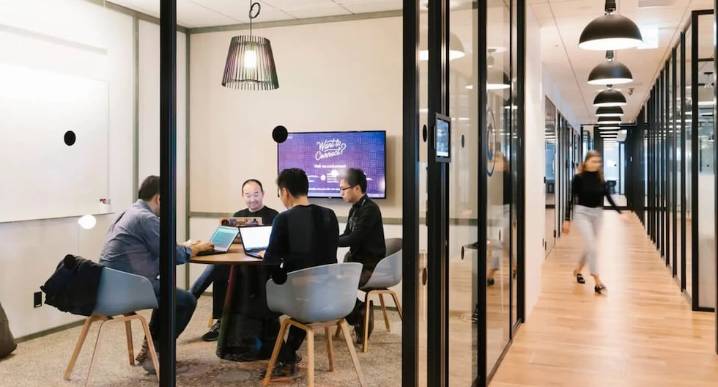 2025 redefinió la experiencia laboral en el Perú: oficinas más inteligentes y humanas