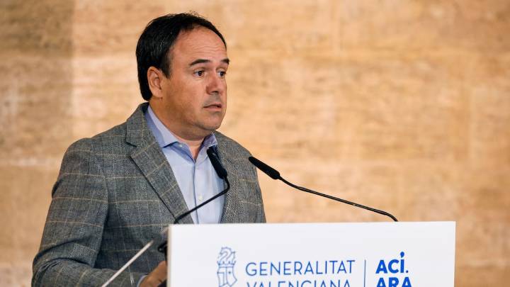 Las víctimas de la DANA reciben la llamada de Pérez Llorca para buscar un acercamiento