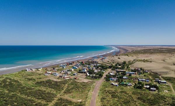 El pueblo marino de cinco habitantes desconectado del mundo