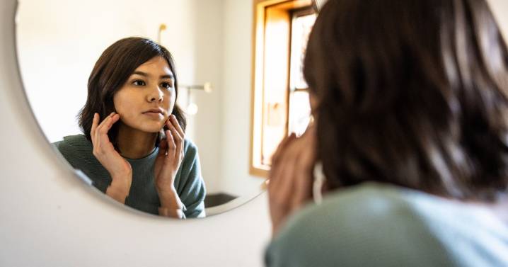 6 fruits to eat for healthier and better skin, according to science