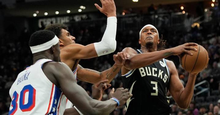 Big night from bench players helps 76ers beat Bucks 116