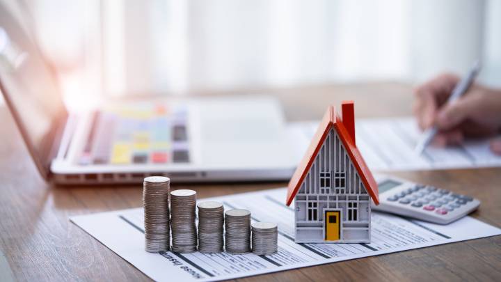 Refinance demand for FHA loans jumps 24%