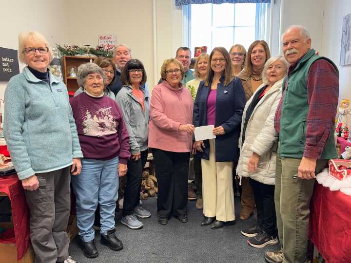 Thrift store gives $1,200 to schools to help students and families in need