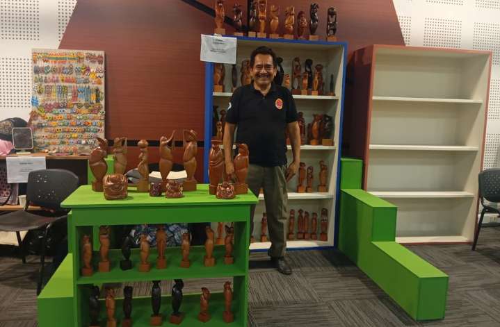 Artista cataquense Óscar Aquino participa en el Ruraq maki