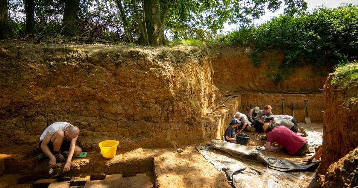 400,000-year-old evidence of fire-making found in Barnham