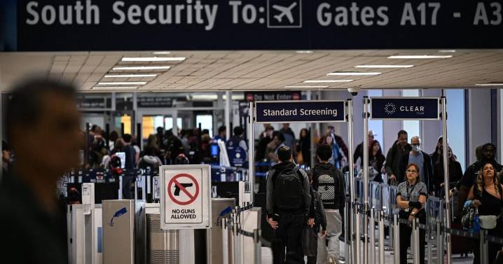 Tourists to U.S. may need to submit social media history