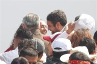 Va Sheinbaum del regaño al apapacho a dirigentes