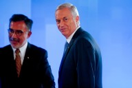 Kast y los problemas en Educación: “A las personas que salen a quemar bienes públicos, les pido que se comporten”